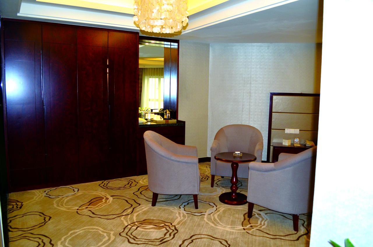 Manhatton Hotel Châu Hải Ngoại thất bức ảnh